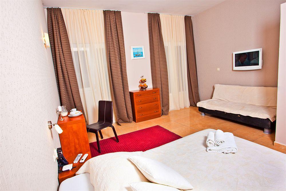 Beach Villa Bb Подстрана Екстер'єр фото