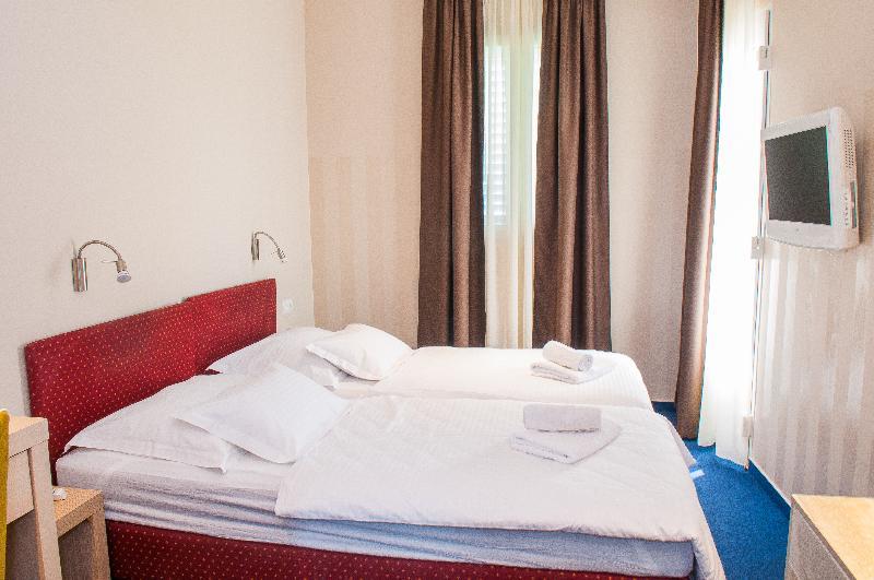 Beach Villa Bb Подстрана Екстер'єр фото